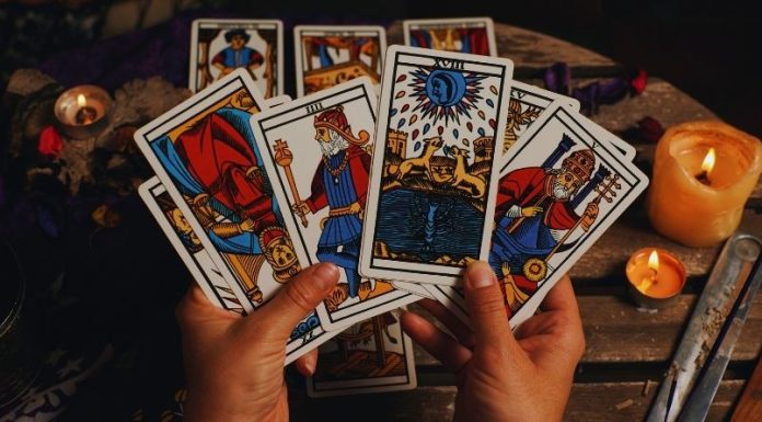 VELIKI CIGANSKI MESEČNI HOROSKOP ZA FEBRUAR ZA SVE ZNAKOVE: Ovan i Jarac ODUŠEVLJENI, Raku se PROŠLOST VRAĆA, Devica TUGUJE, dok OVE znakove čekaju iznenađenja!