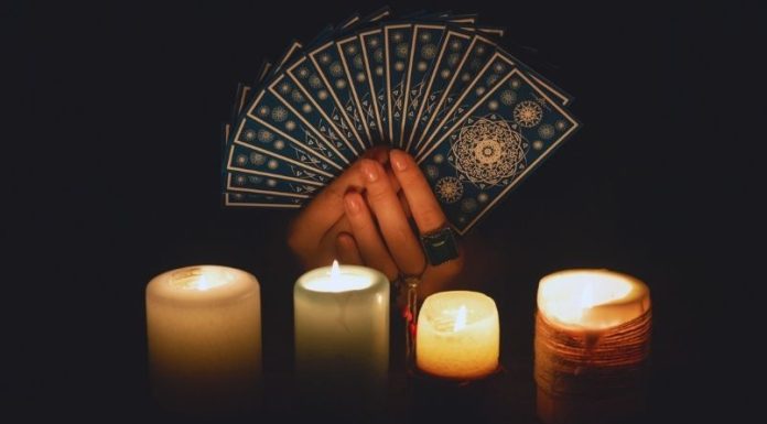 VELIKI HOROSKOP KARME DO 25. FEBRUARA ZA SVE ZNAKOVE: Škorpija U ŠOKU, SUDBINSKI TRENUTAK dolazi Jarcu i Ovnu, Ribe RONE SUZE, dok OVIM znacima dolaze NAGRADE!