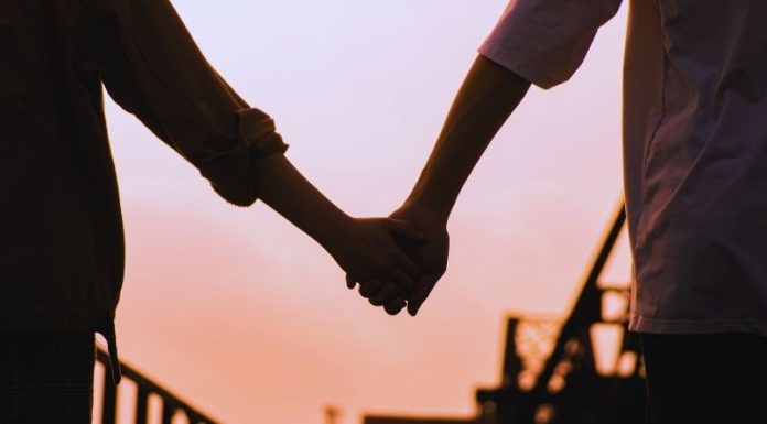 BIVŠA LJUBAV ŽELI JOŠ JEDNU ŠANSU I SPREMNA JE NA SVE: OVIM znacima postaje jasno da LJUBAV NIKADA NIJE NESTALA!